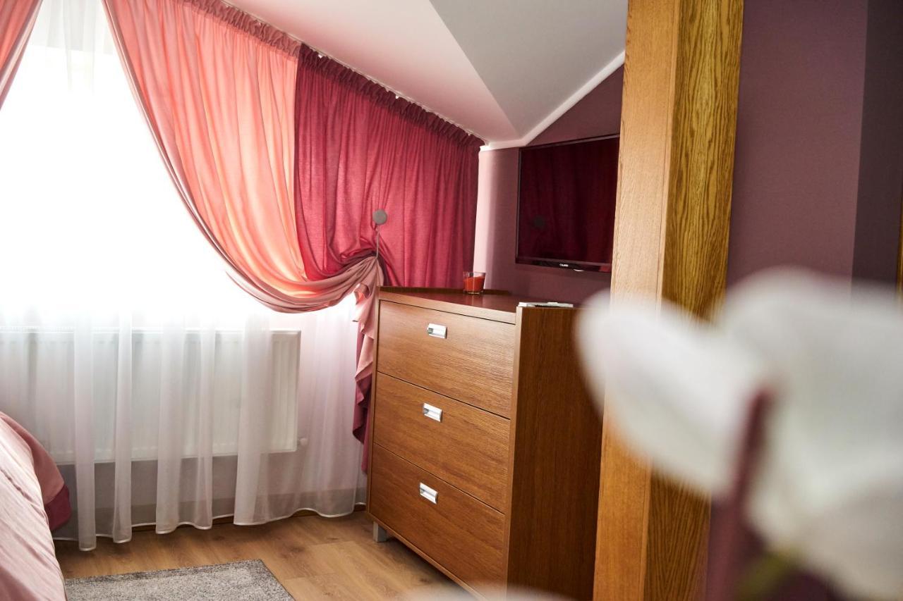 Східний Hotel Berezhany Exterior foto